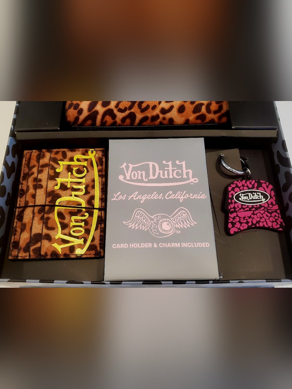 3-Piece Von Dutch Mini Bowling Purse Set - Includes Matching Waller & Keychain - Picture 9 of 15